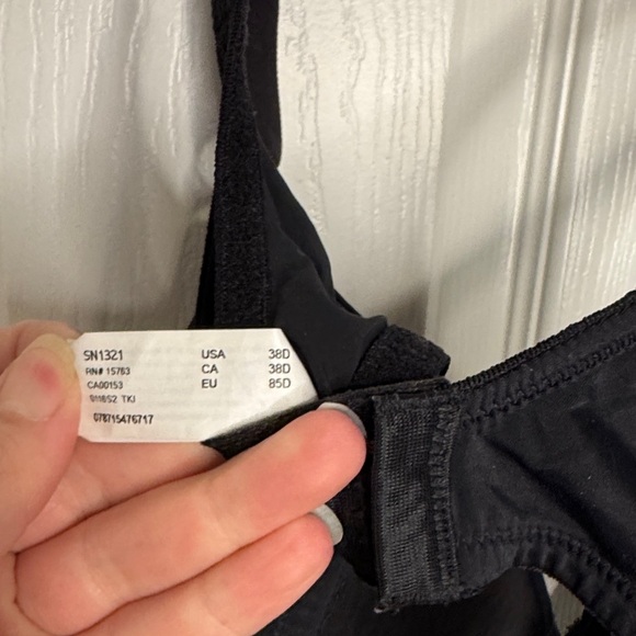 EUC Black, White & Cream 3 Piece Bra Set - Picture 9 of 12